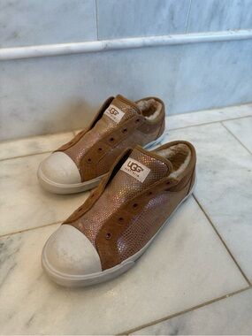 UGG Shimmer Laela Sneakers (fur lining, iridescent body)